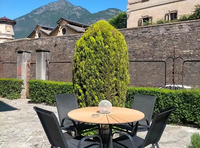 아파트 Kinghouse 도모도솔라